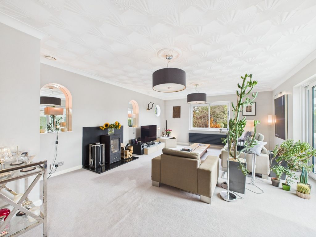 Property photo 2 of 41 4476024