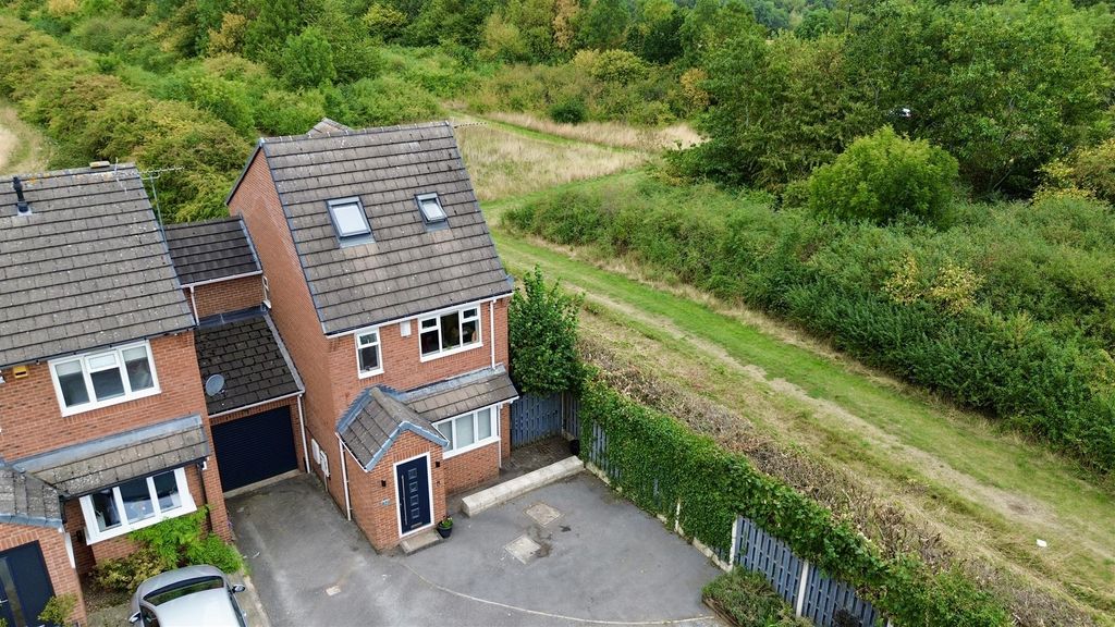 Property photo 1 of 32 Drone