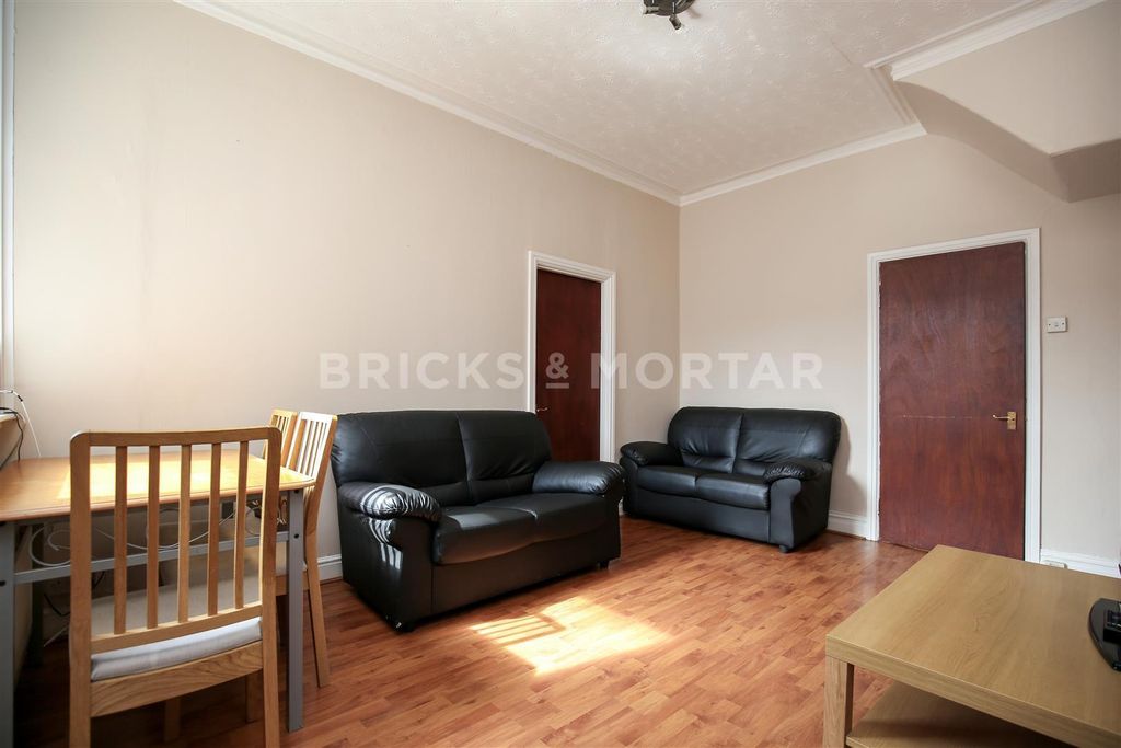 Property photo 3 of 6 d8Wxdyib702Pjovkqfguha.Jpg