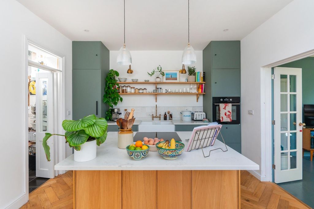 Property photo 3 of 35 Daordnehtron4 - Kitchen.Diner G.Jpg