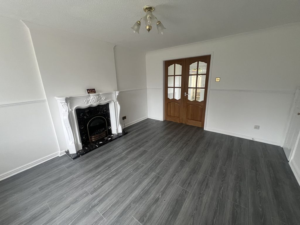 Property photo 2 of 9 Living Room