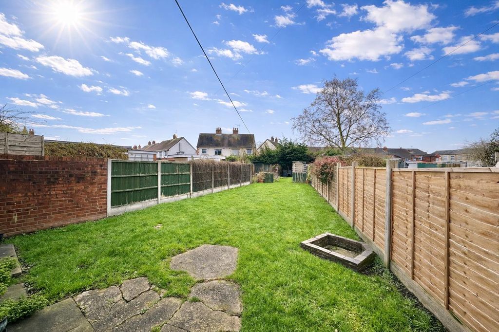 Property photo 3 of 21 A39A8624-E474-4771-81D1-9Caf75Eaf0C7.Png