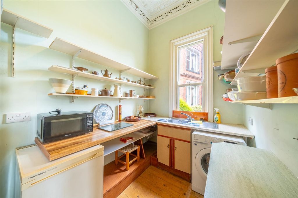 Additional image 12 of 2 bed flat for saleCavendish Road East, The Park NG7