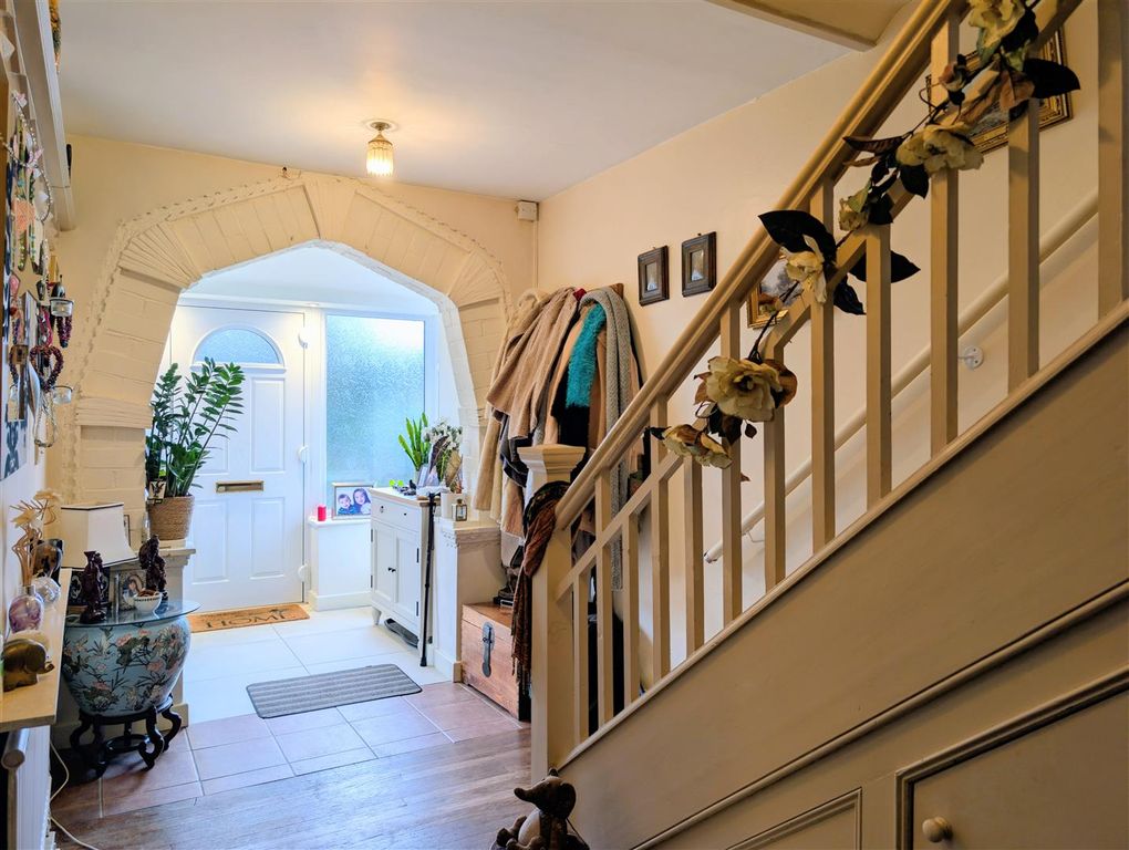 Property photo 3 of 24