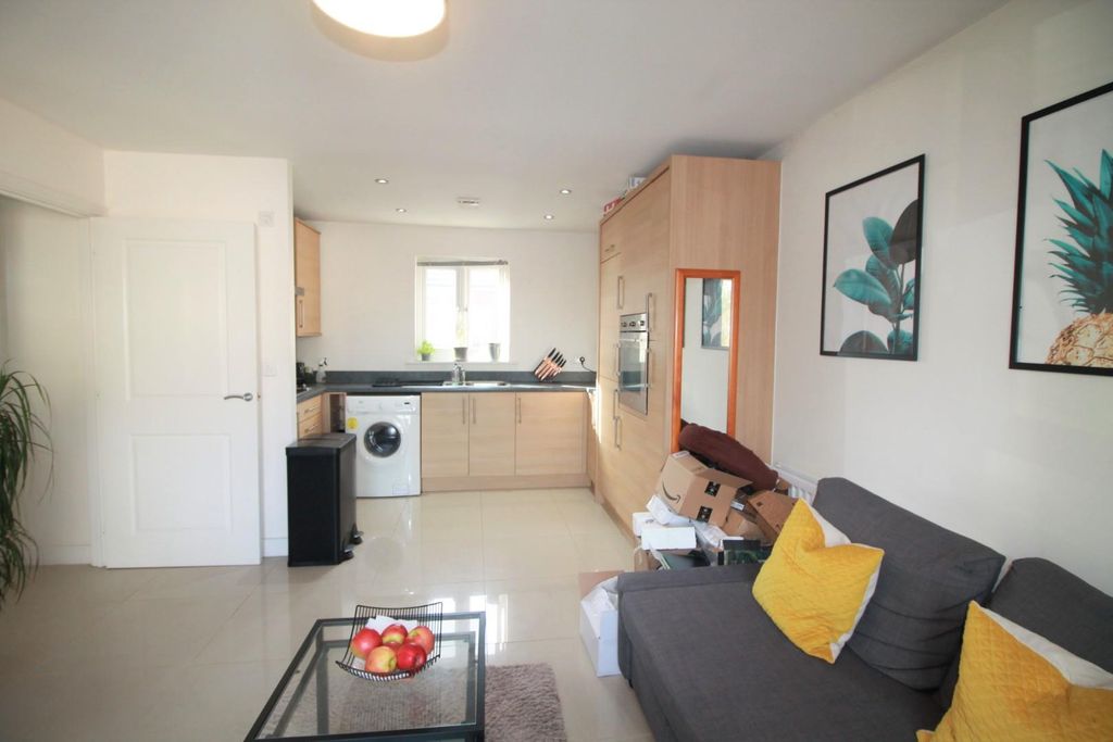 Property photo 3 of 7 Kitchen.Jpg