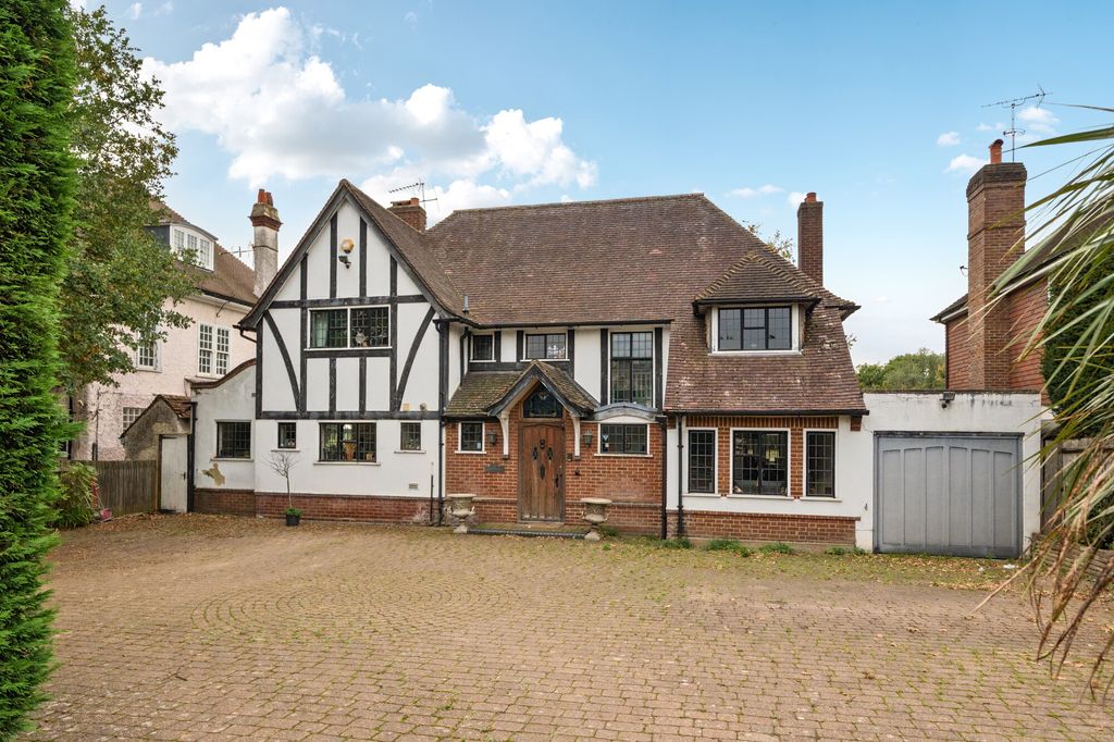 Property photo 1 of 20