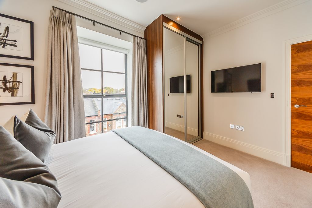 Property photo 3 of 9 Gallery