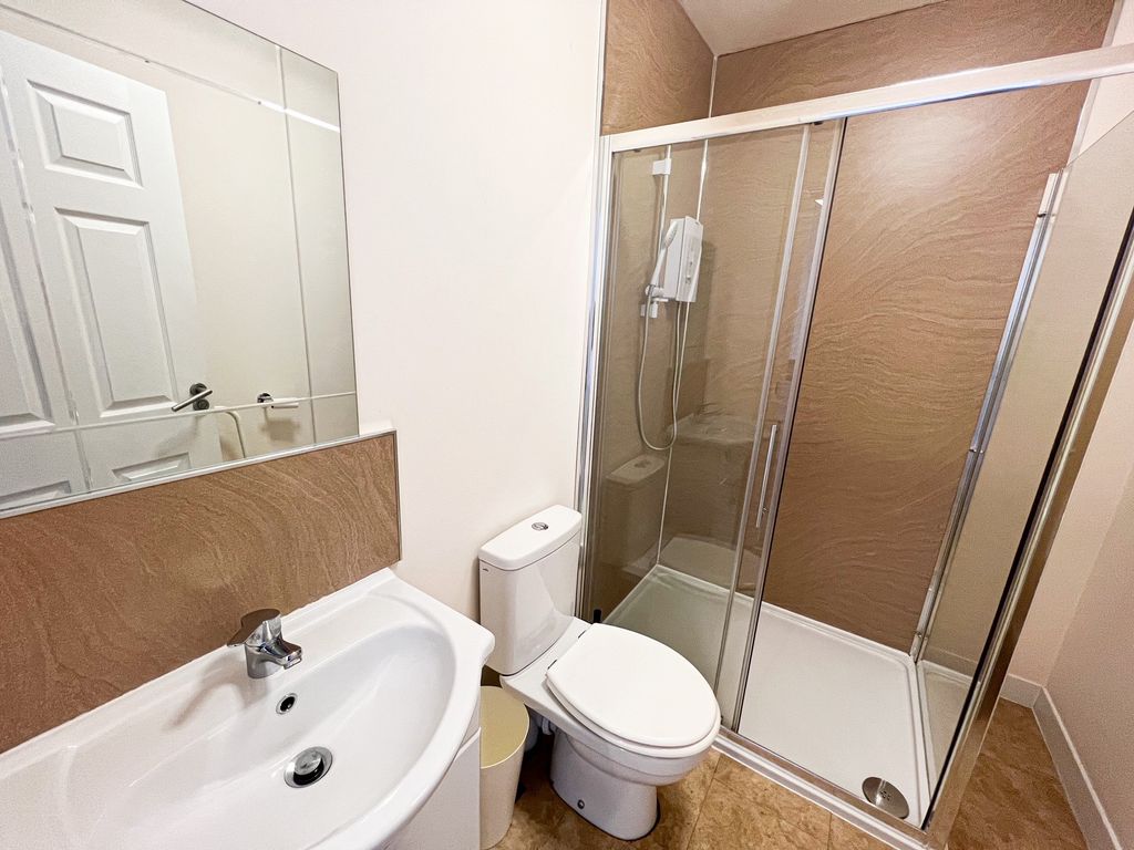 Property photo 3 of 15 Shower Room