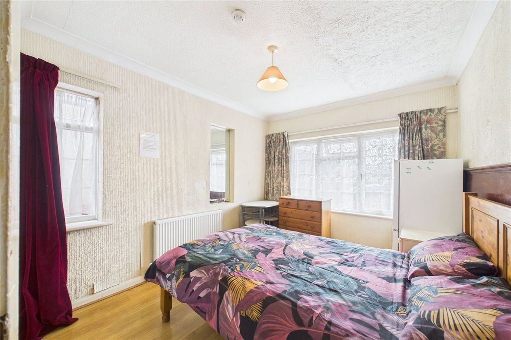 Property photo 1 of 8 Picture No. 06