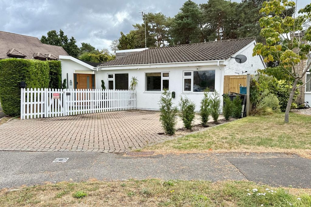 Property photo 2 of 38 Gallery