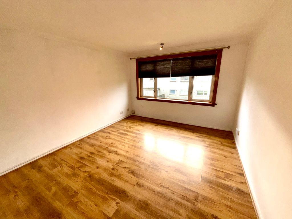 Property photo 2 of 8 2