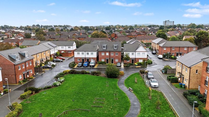 Property photo 2 of 28 Photo 3