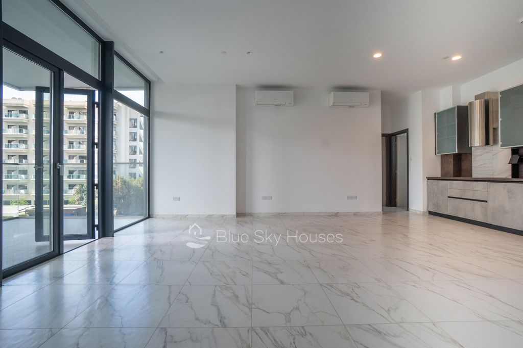 Property photo 3 of 31