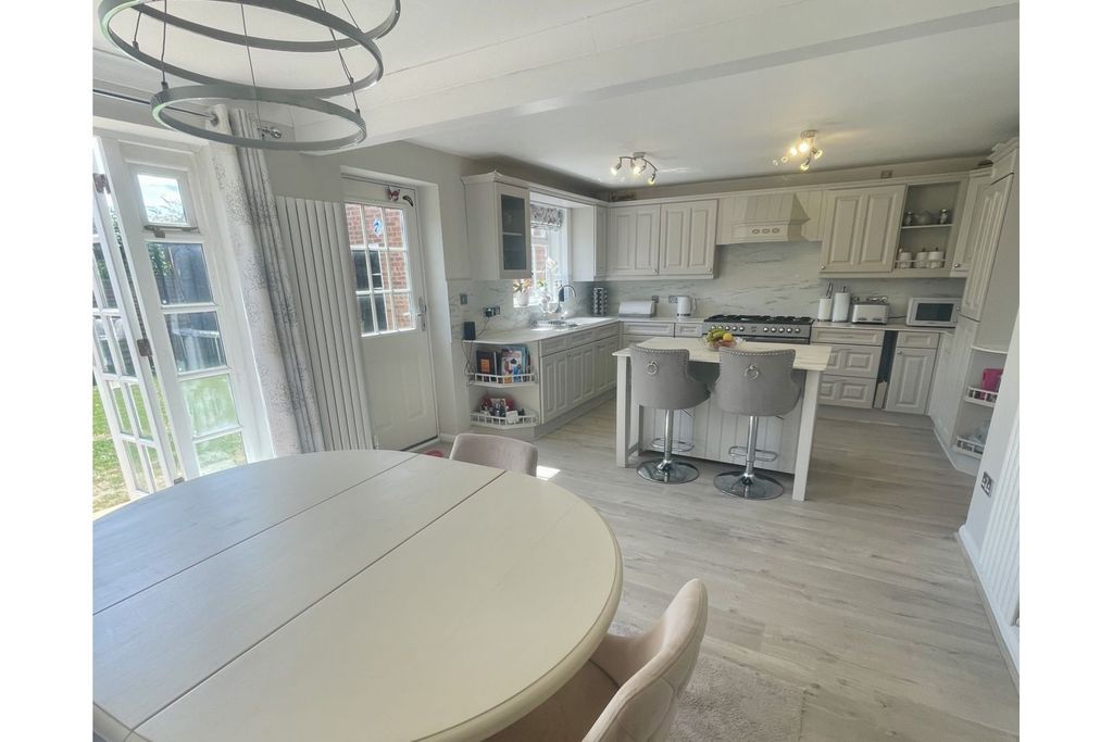 Property photo 3 of 20 Open Plan Living