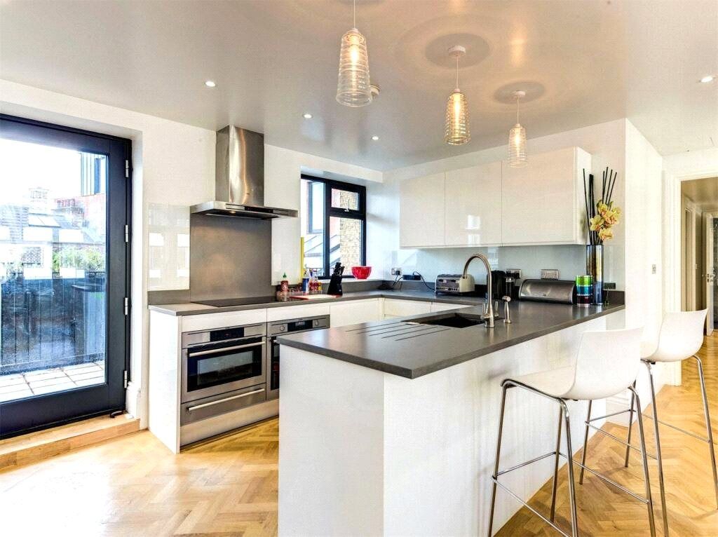 Property photo 3 of 8 Picture No. 09