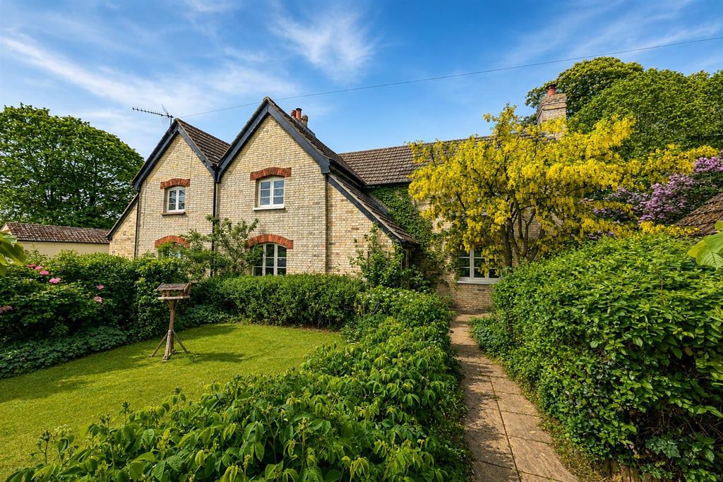 Property photo 1 of 21 File_00000000185871F4B5310E3Df693095E Fnt.Jpg