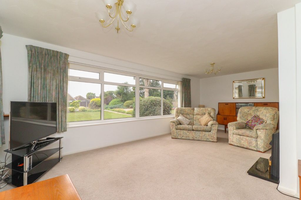 Property photo 2 of 13 Picture 2