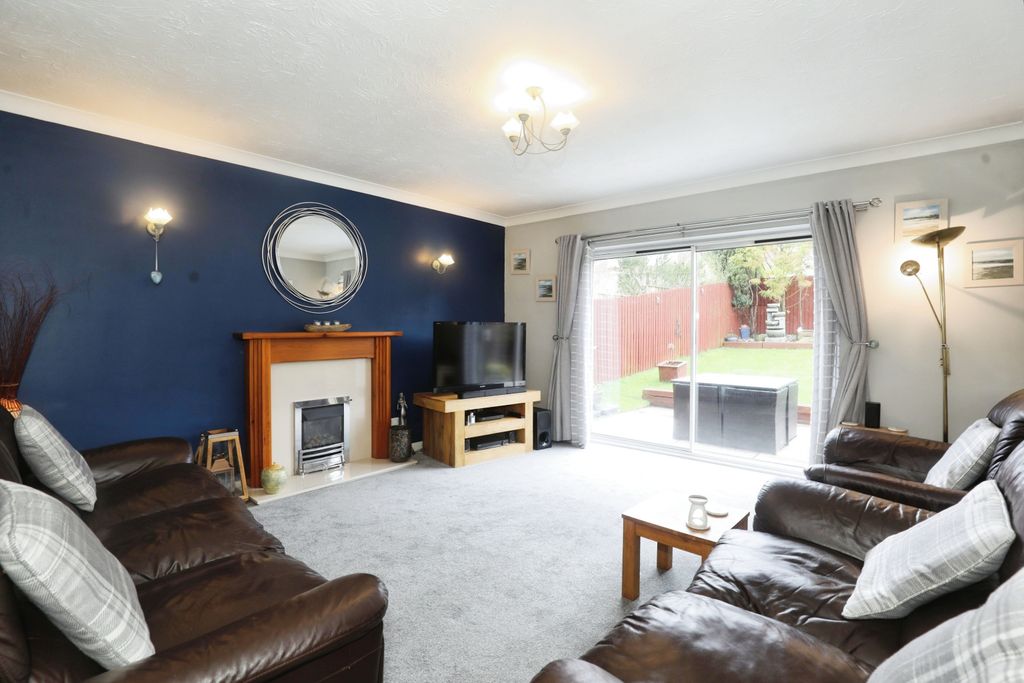 Property photo 3 of 15