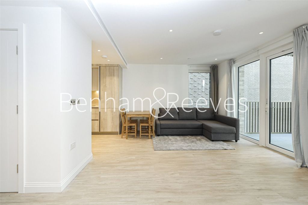 Property photo 3 of 14 Picture No. 02
