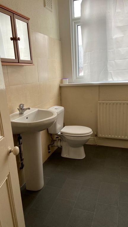 Property photo 2 of 3