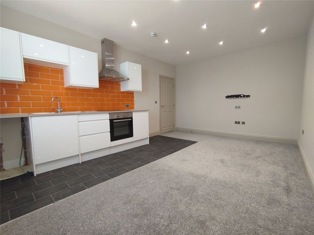 Property photo 3 of 6 Picture No. 04