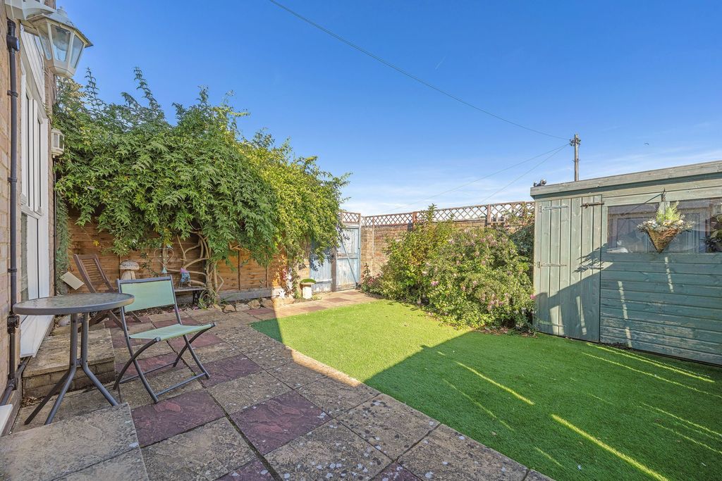 Property photo 3 of 14