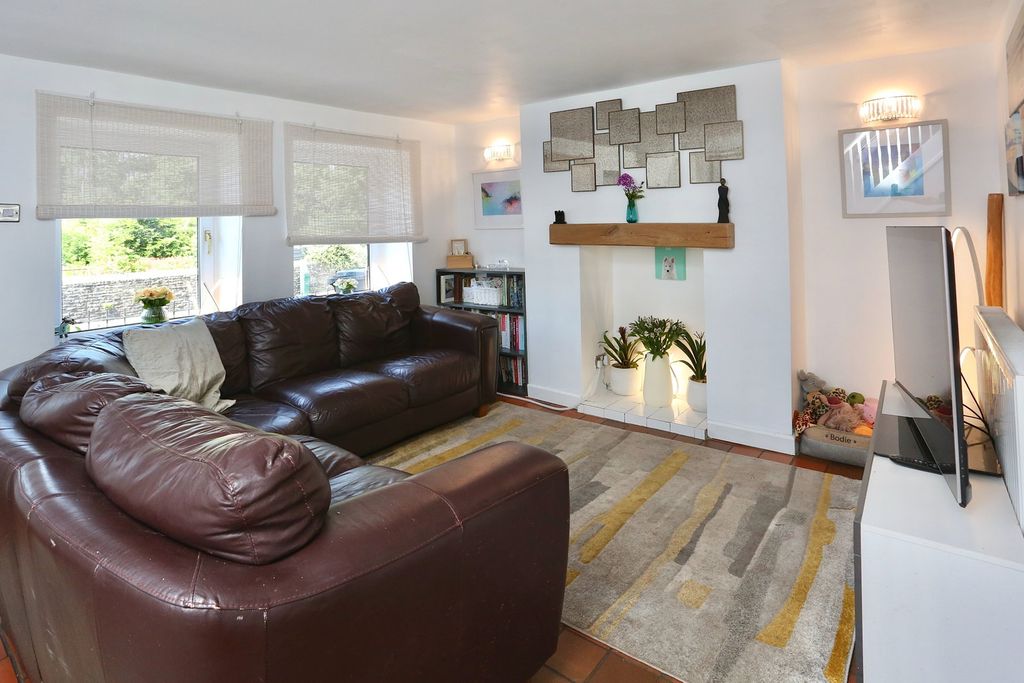 Property photo 2 of 30