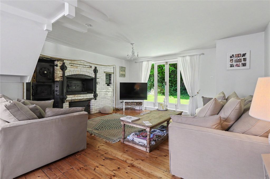 Property photo 3 of 25 Sitting Room