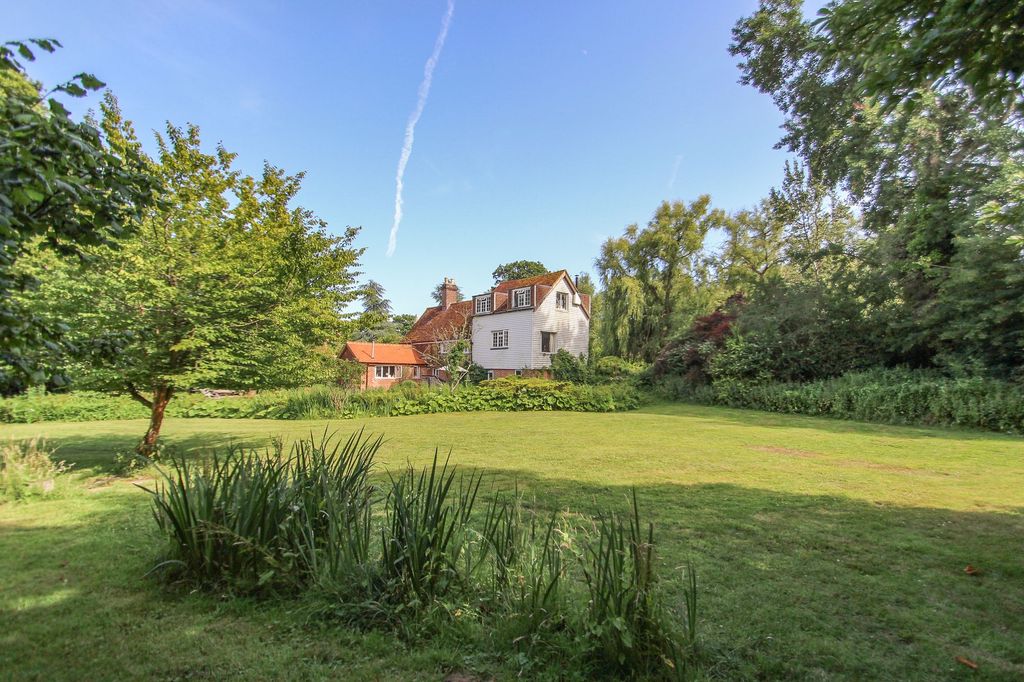 Property photo 2 of 37