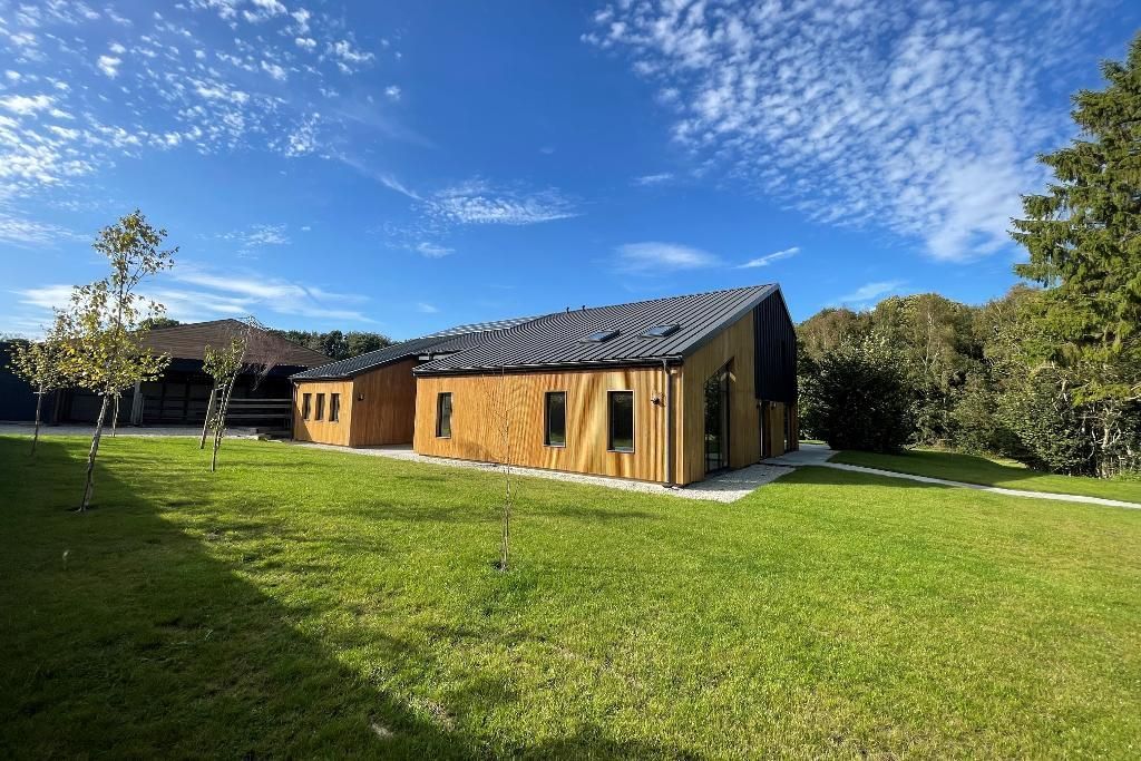 Property photo 1 of 27 Photo 1