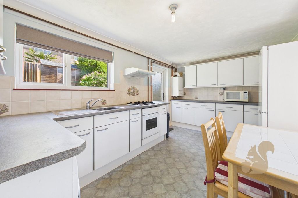 Property photo 3 of 15 Kitchen