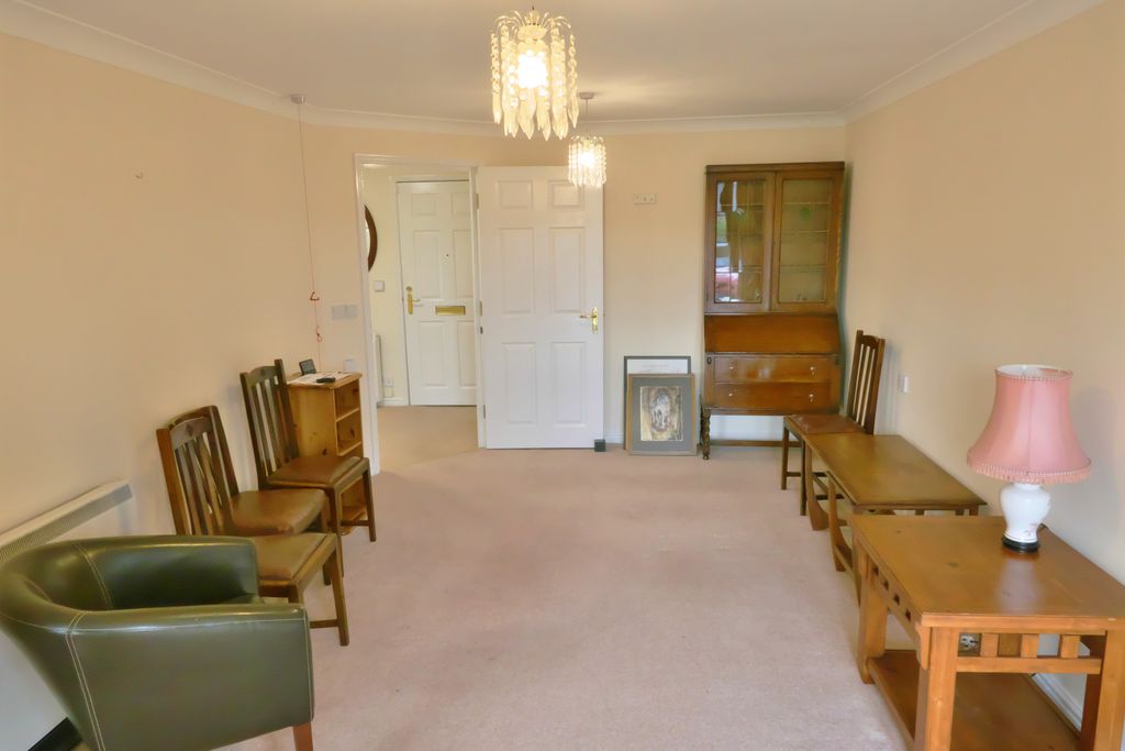 Property photo 3 of 10 Lounge