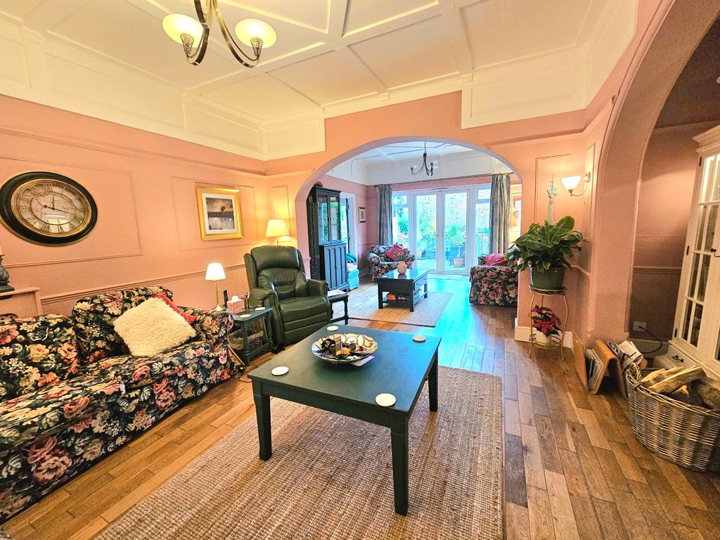 Property photo 3 of 42