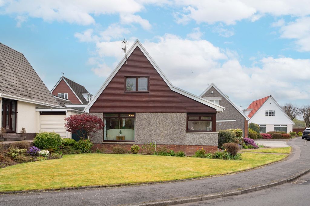 Property photo 2 of 35