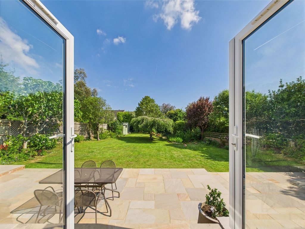 Property photo 2 of 38