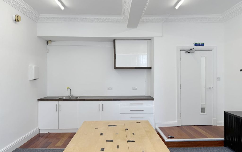 Property photo 2 of 6 Officesuitetoletaltrincham_0000S_0004_Layer183.Png