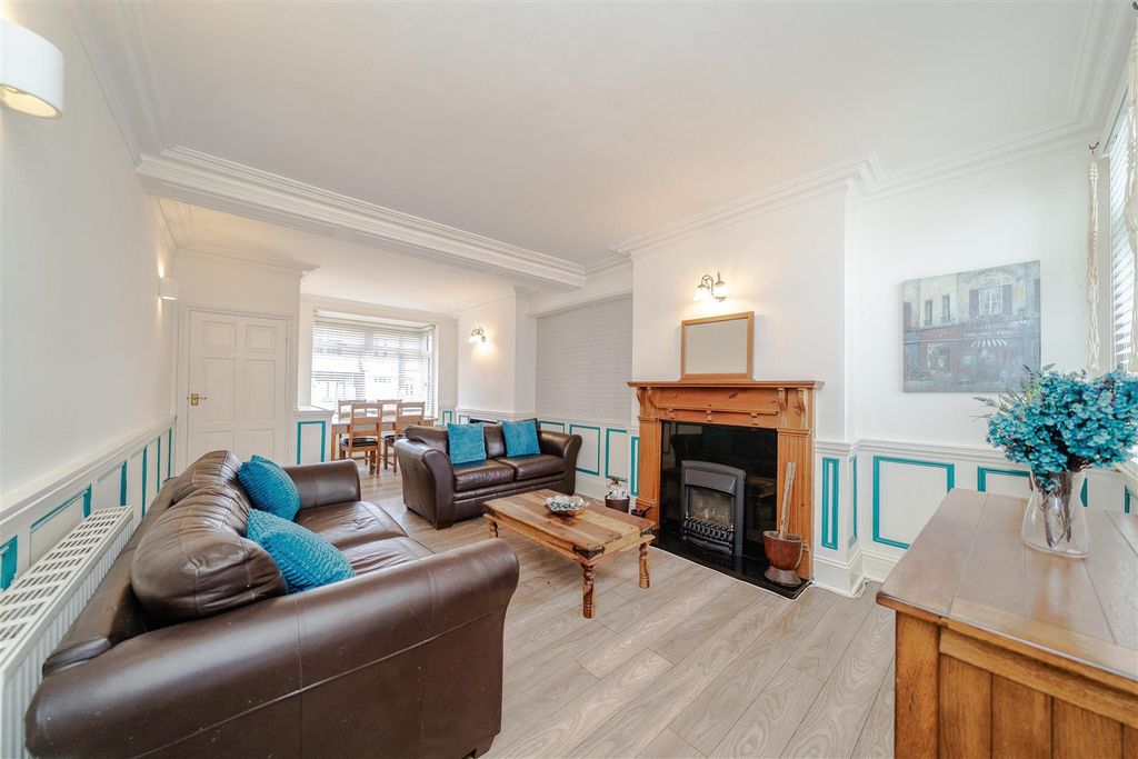 Property photo 2 of 19 Lounge/Dining Room