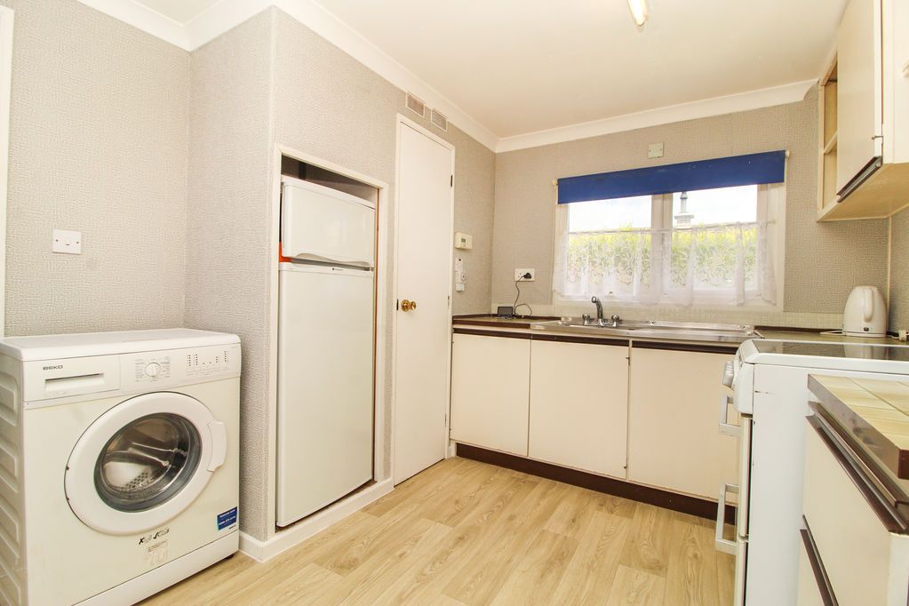 Property photo 2 of 12 Kitchen