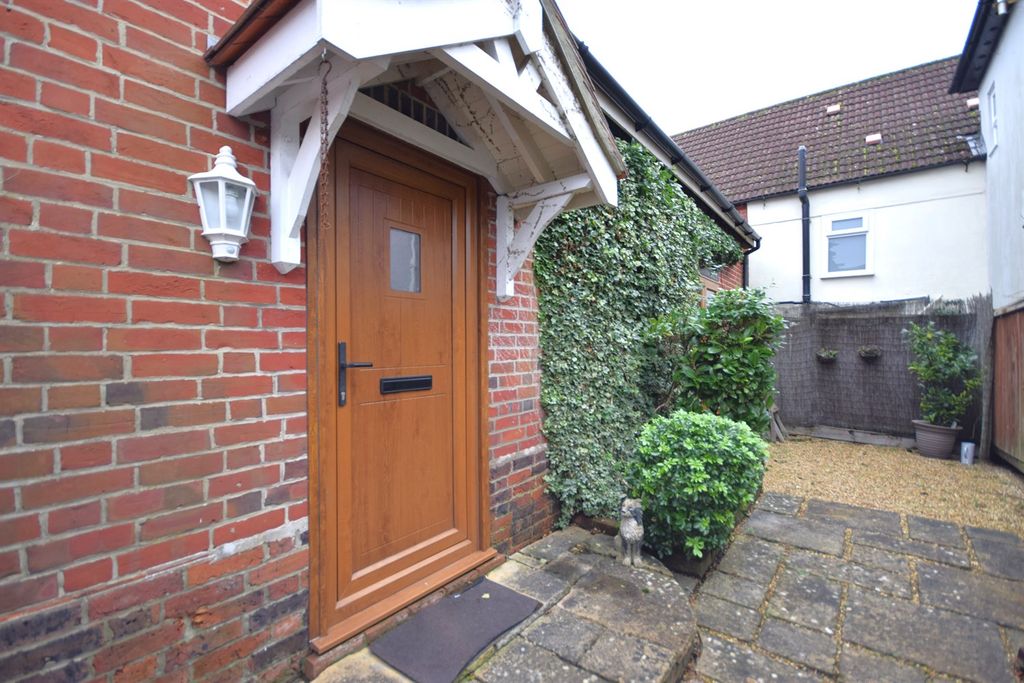 Property photo 1 of 7 (Main)