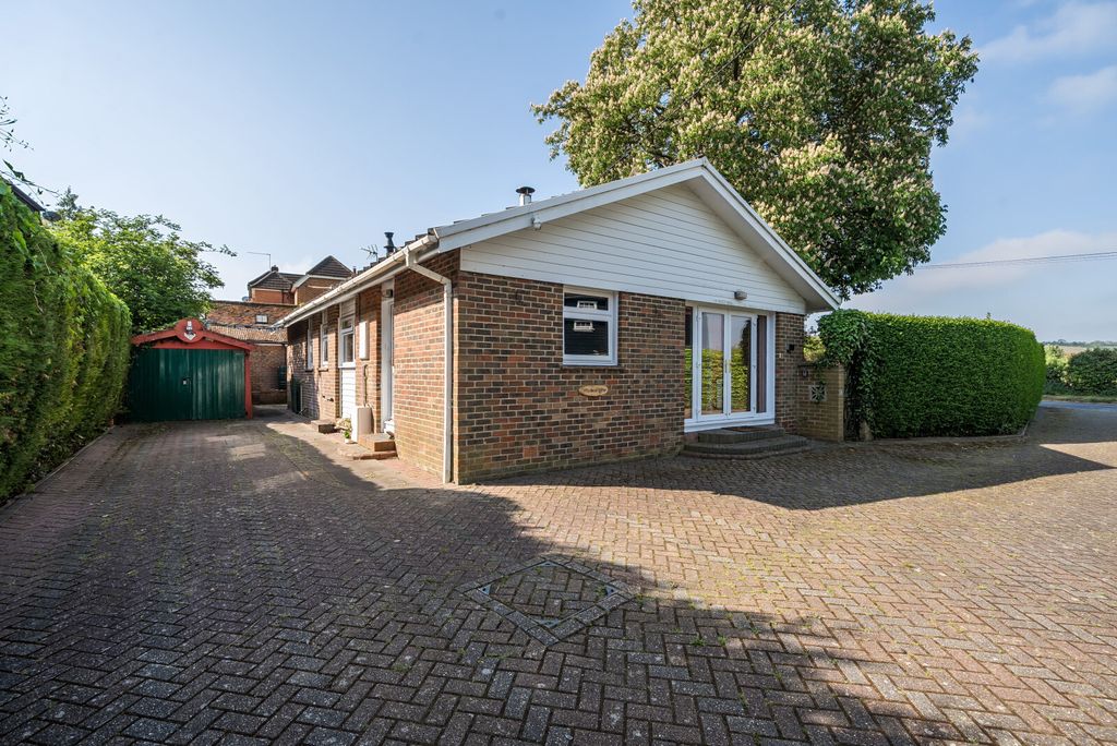 Property photo 3 of 21 1-681dc392B2576-1...