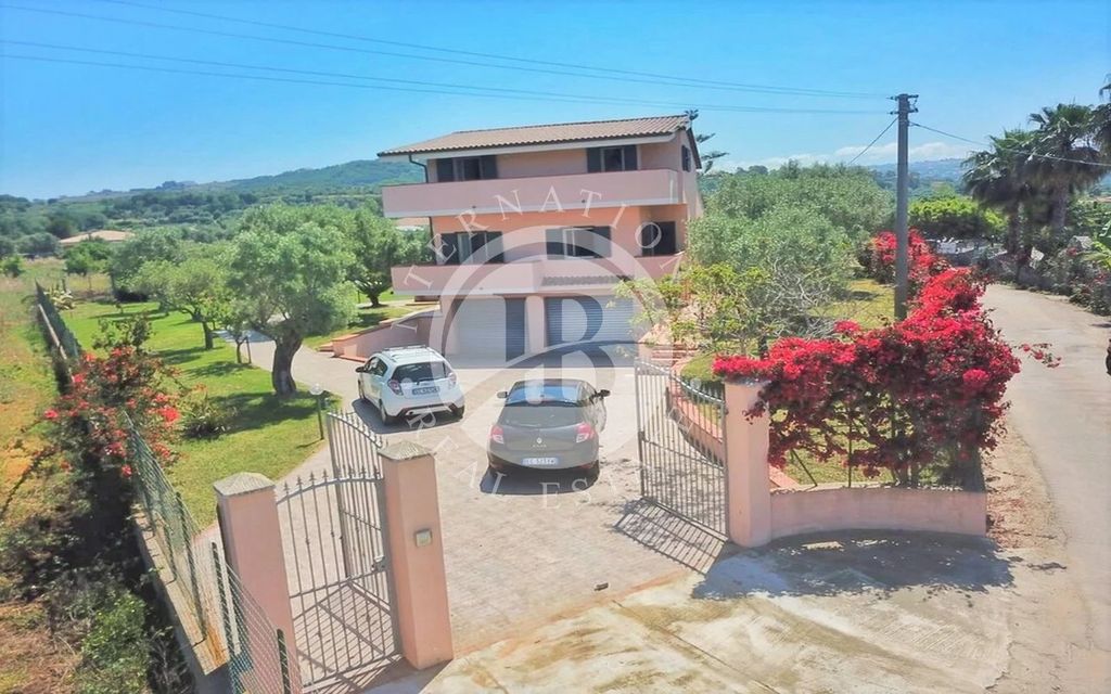 Property photo 3 of 9