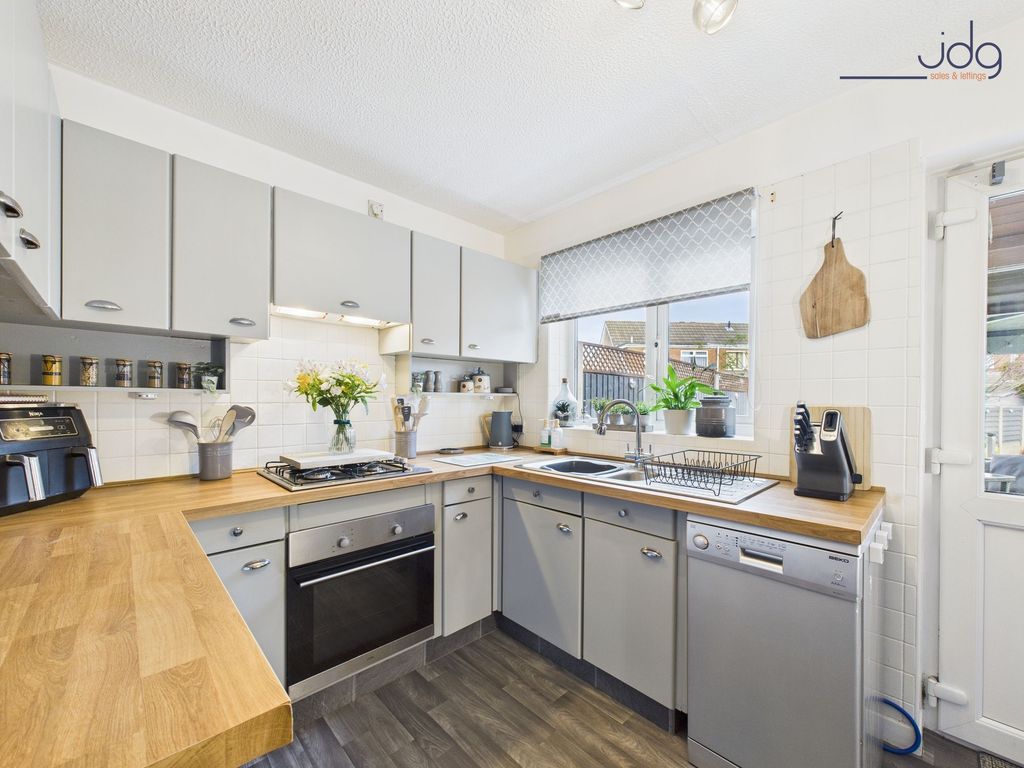 Property photo 3 of 14 Kitchen With Breakfast Bar