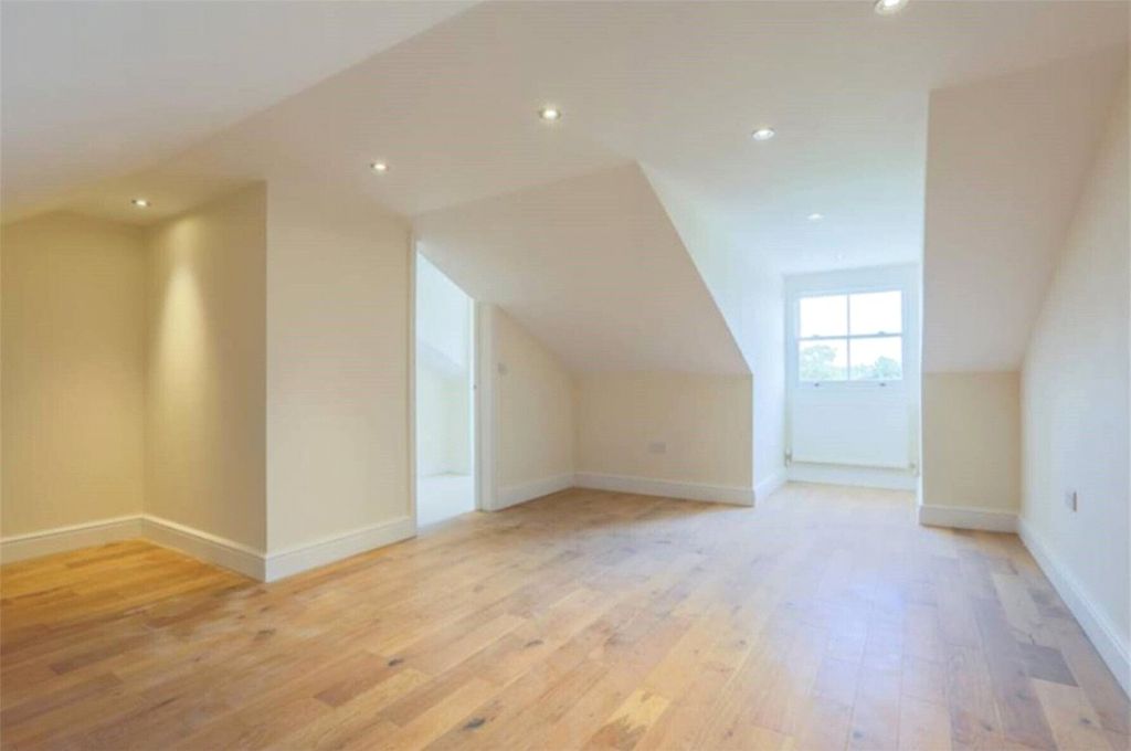 Property photo 1 of 17 Picture No. 04