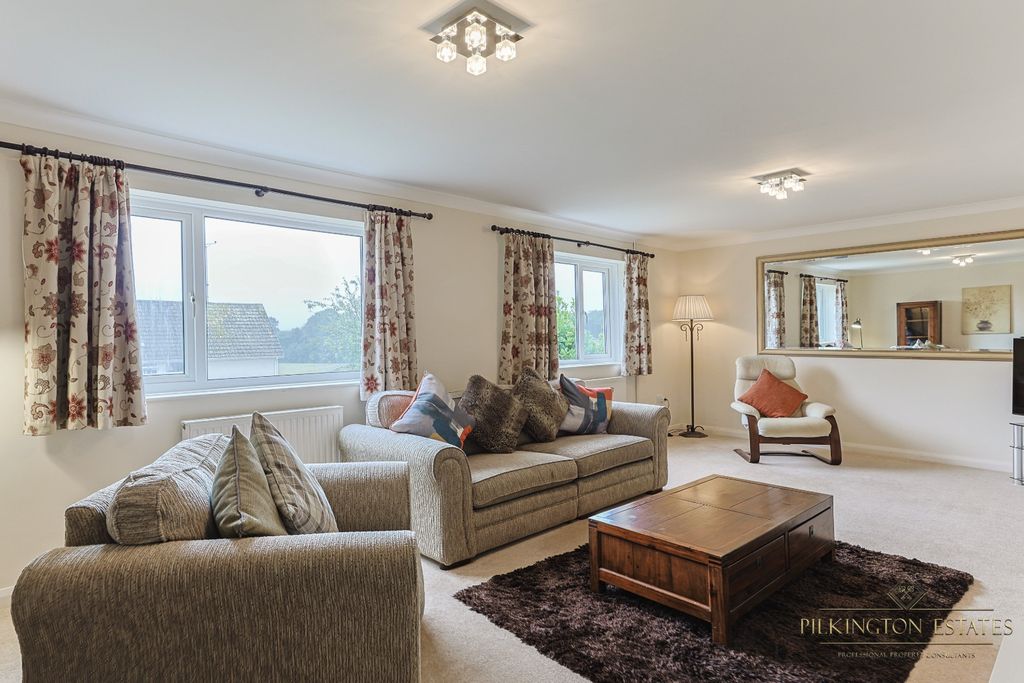 Property photo 3 of 18 4331604