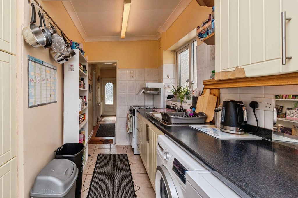 Property photo 3 of 16 Pbox-Img.Jpg
