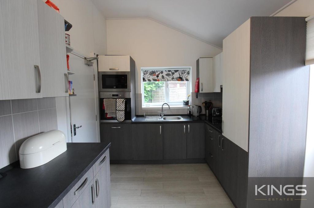 Property photo 2 of 6 Kit.Png