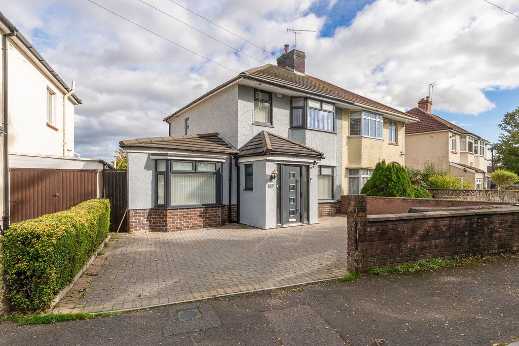 Property photo 1 of 27