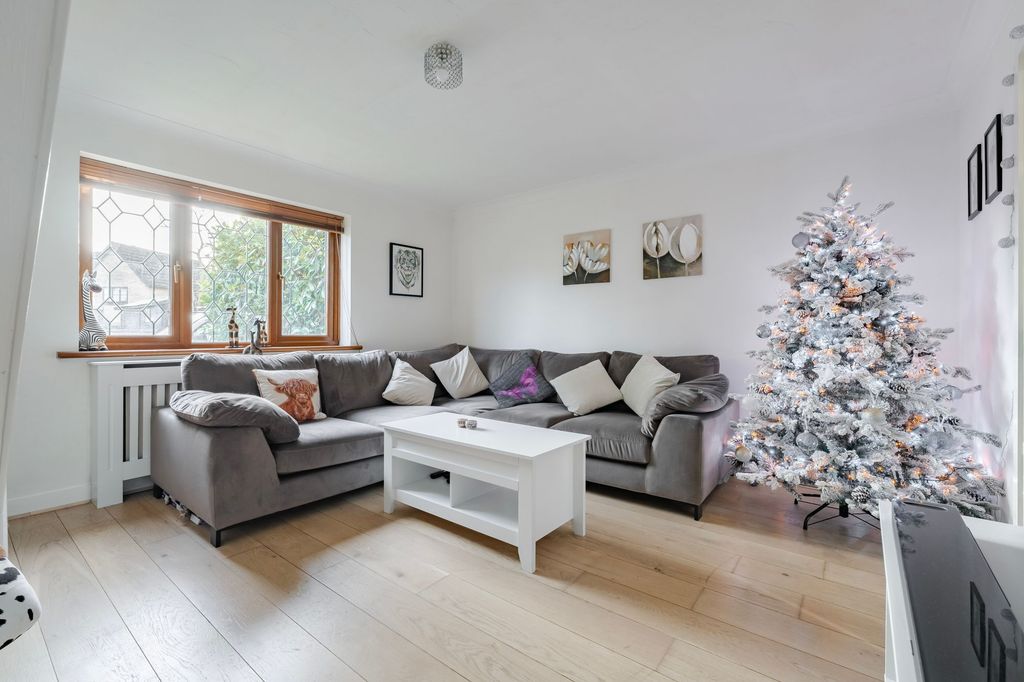 Property photo 3 of 14