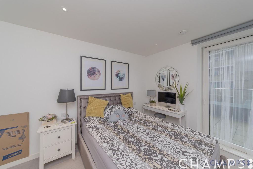 Property photo 3 of 18 Gallery