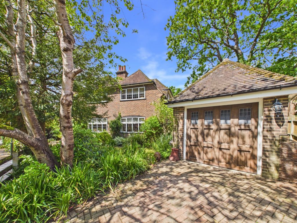 Property photo 2 of 34 5161773